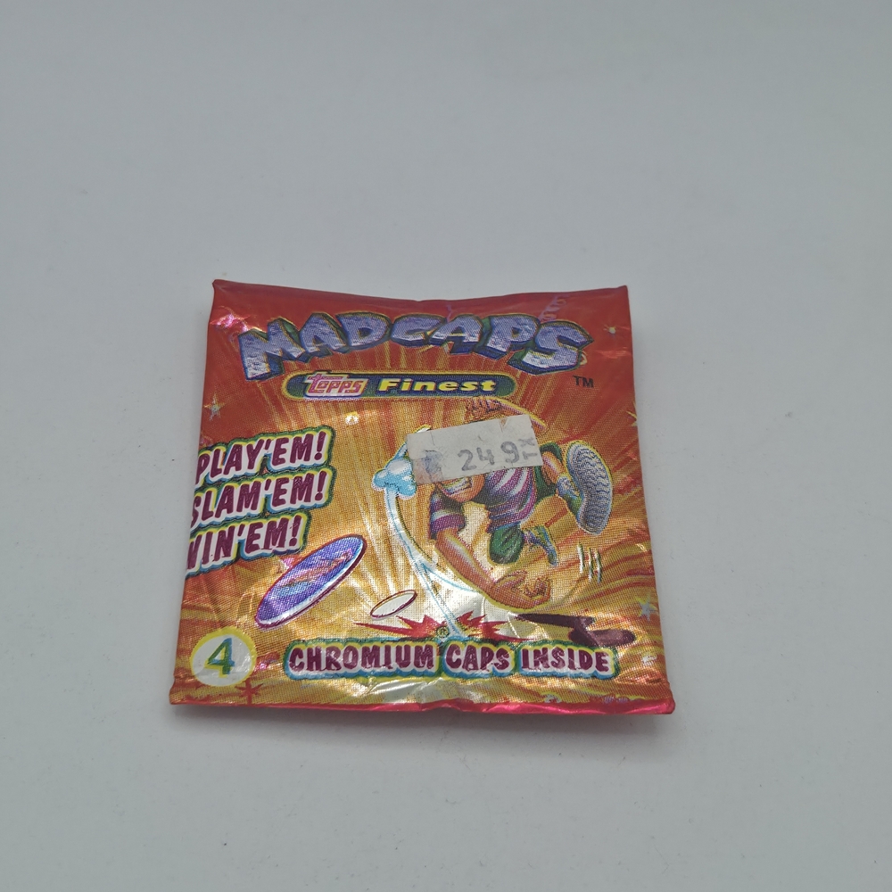 Topps Marscaps Chrome Caps Pack - Red/Gold Packaging